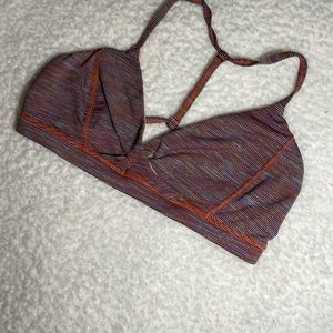 Lululemon sports bra